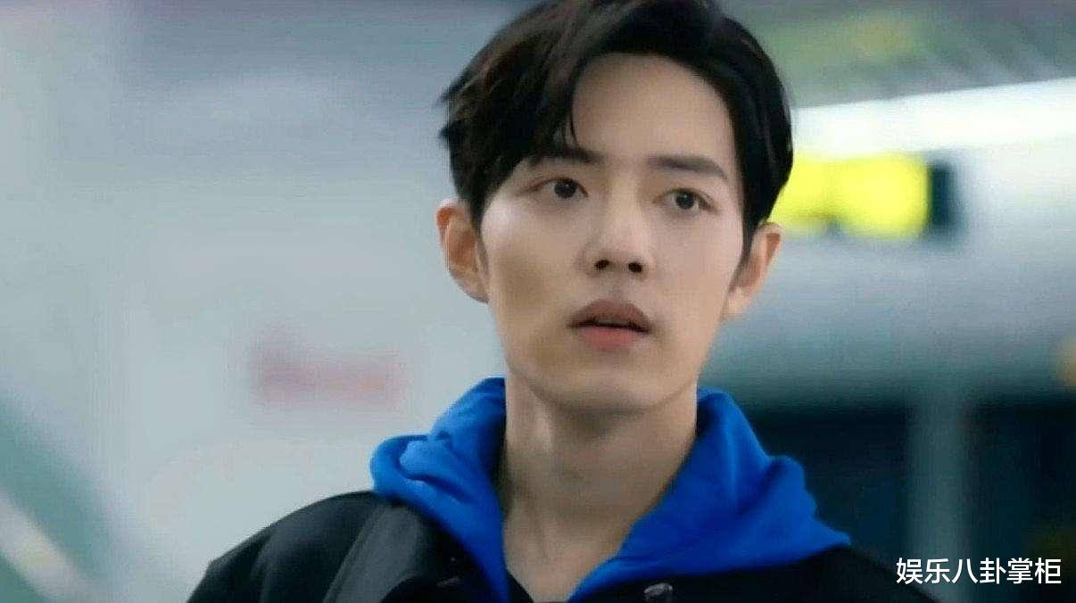 「肖战」著名影评人发文疑似内涵肖战:品牌躲着,戏不敢找他,想救都没法