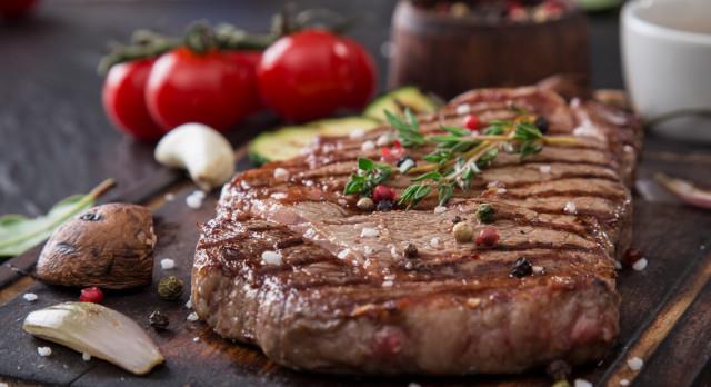 牛肉|都是牛肉，为什么进口的牛肉可以煎牛排？而中国的牛肉却不可以