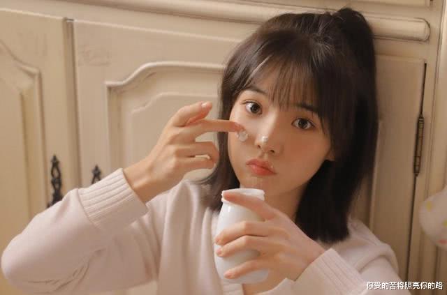 「金牛座」7月，痴心如故，不愿放弃，月老相助，两心重逢，爱情终得圆满