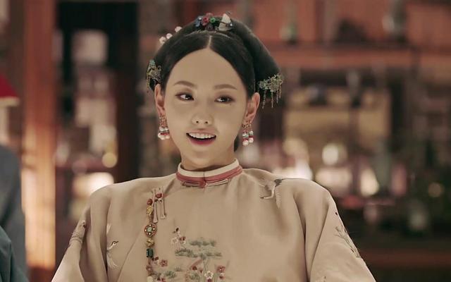 「」屈臣氏的“销量王”精华，用后细纹色斑没有了，张嘉倪：国货之光