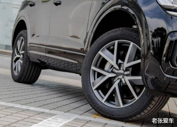 大众途锐|公认的SUV低调王,起步2.0T全车0缺陷,却跌11.38万,没人赏识