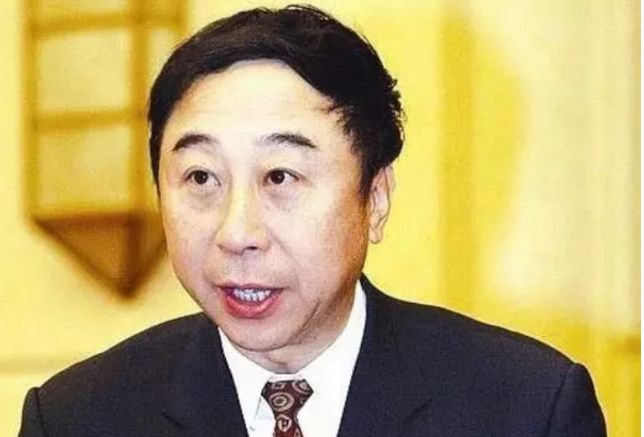 春晚：4位领着“国家工资”的明星，前3位都能接受，第4位凭什么？