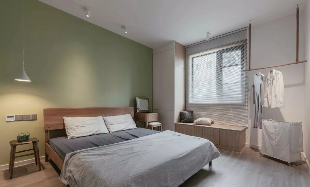 睡前脱下的衣服放哪儿？看别人都怎么做