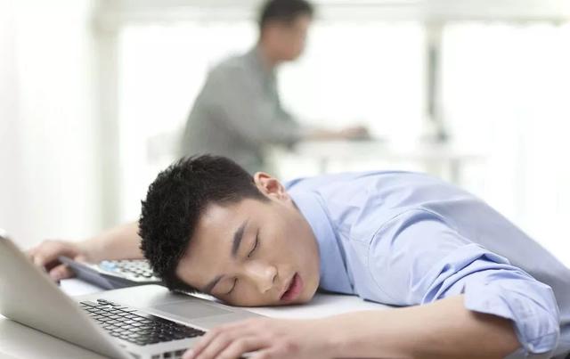 肠胃▲每天睡多久才合适？很多人都睡错了！不是8小时，而是这个数