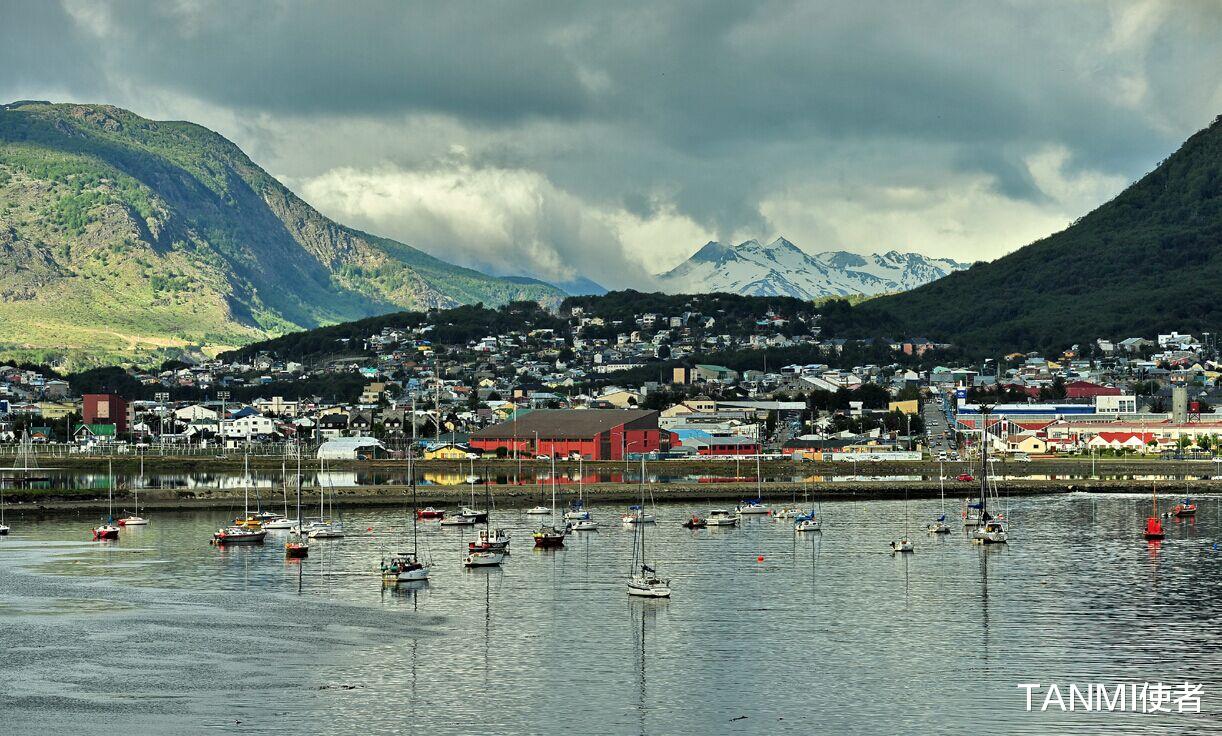 「乌斯怀亚」世界最南端的城市，被称为“世界的尽头”，却美得像童话世界
