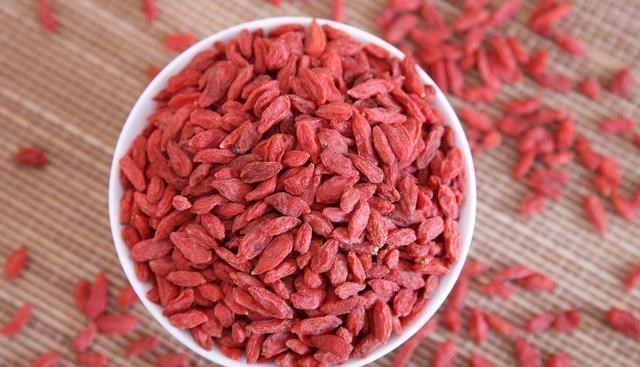 疾病|男人雄性激素即将“干涸”？3物或是诱因，别再出现在饭桌上了