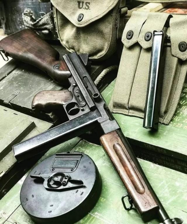 冲锋枪|当德军的MP40遇上美军的汤姆逊，近距离对战鹿死谁手？