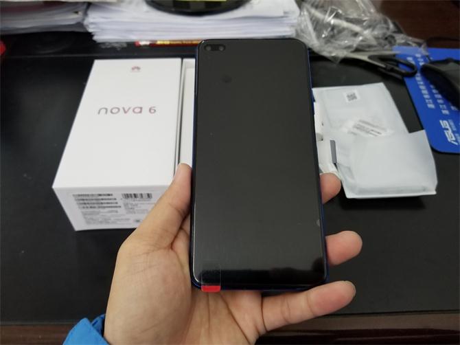 华为手机@华为手机也分好坏，3款机型高价低配，买错了容易后悔