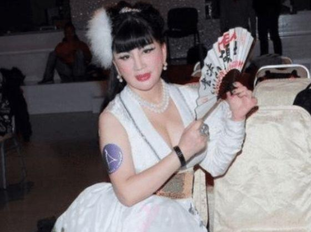 #宫雪花#她曾被誉绝色美妇，为了出国嫁给老外，今71岁似“不老妖精”