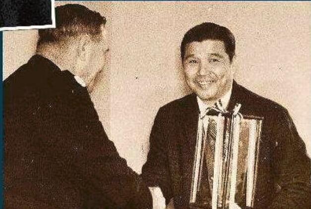 向华强|曾志伟、向华强、任达华三人谁的背景最强,可能超出你的想象