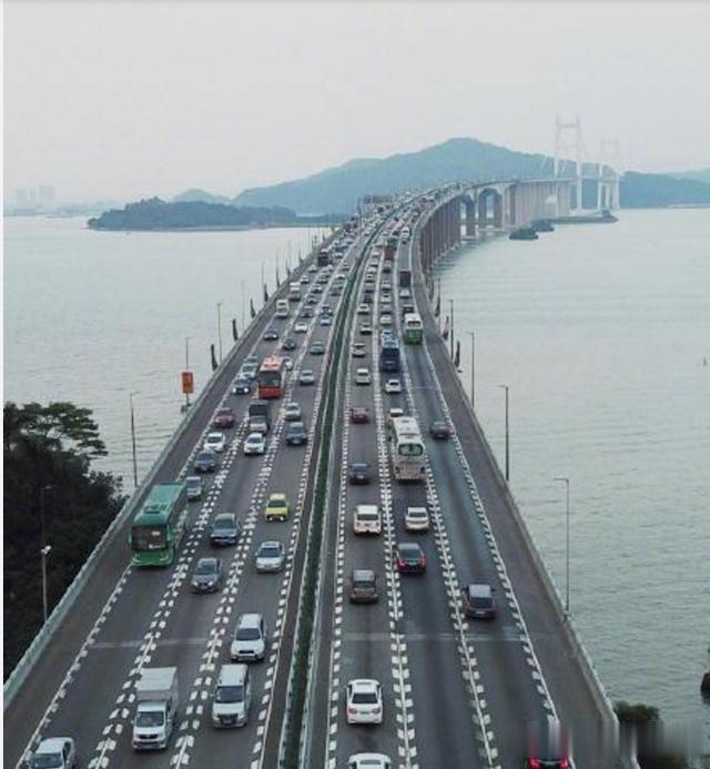 『虎门大桥』虎门大桥发生异常抖动，目前已封闭