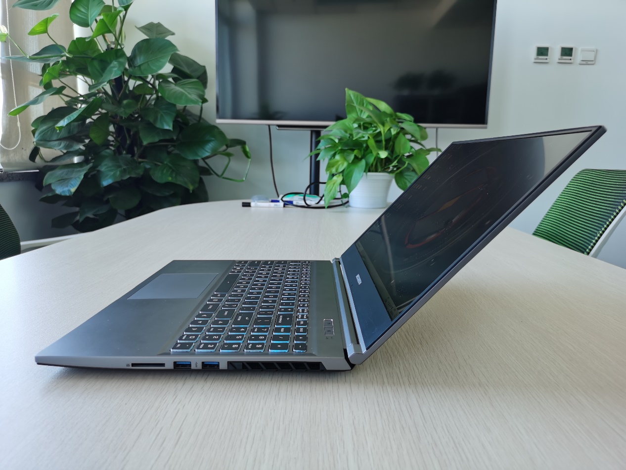 「AMD」深度拆机剖析，最强蛟龙AMD 4800H到底怎么样？