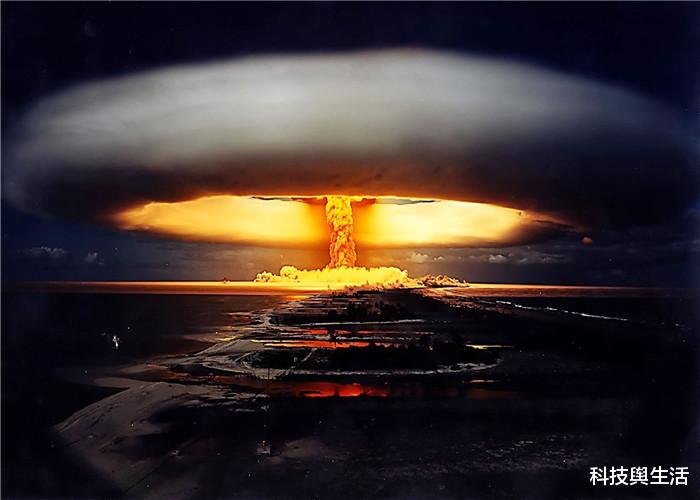 响尾蛇:37年前的那个夜晚,幸好值班的是他,不然地球将一片贫瘠!