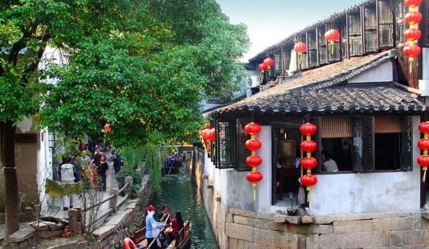 『古镇』中国有个古镇，以水命名，评选为中国的十大最美小镇之一