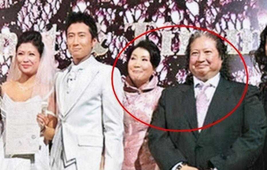 洪金宝|洪金宝35岁儿女还没嫁，声称“世界第一漂亮”，看到照片我信了！