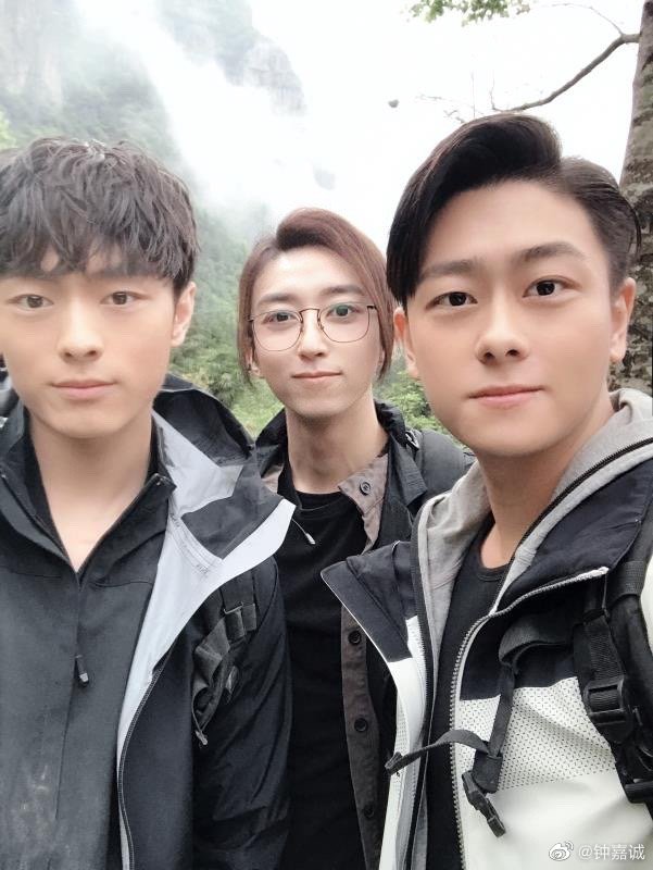 重启|《重启》贾咳子下线，曾经的对手，如今的战友，到死都在为吴邪引路