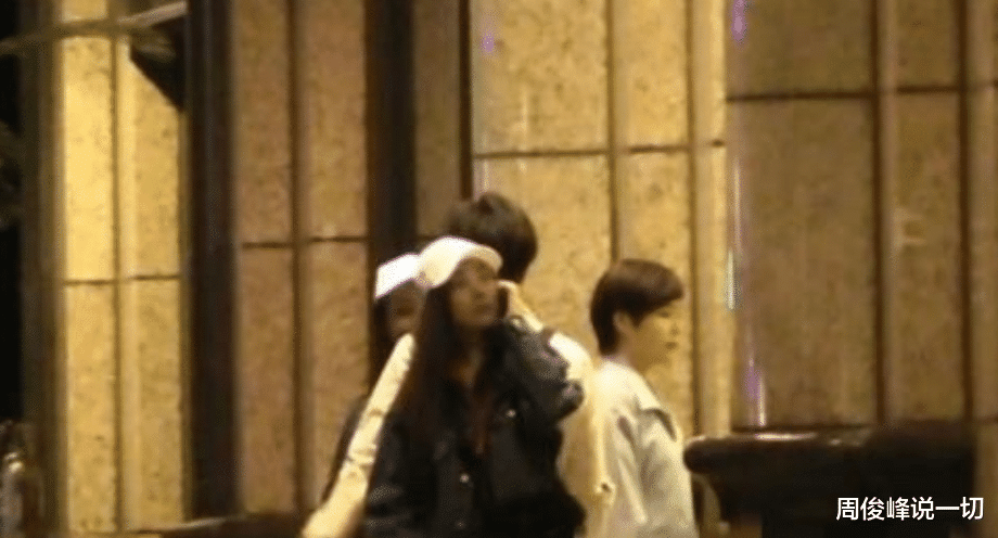 李小璐|贾乃亮已成过去!李小璐深夜再发亲密照?看清男方是谁:不敢信!