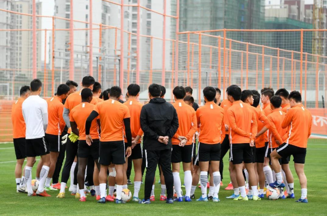 洛国富▲卓尔坐收渔翁之利，继归化强援洛国富后，国脚级左后卫或来投