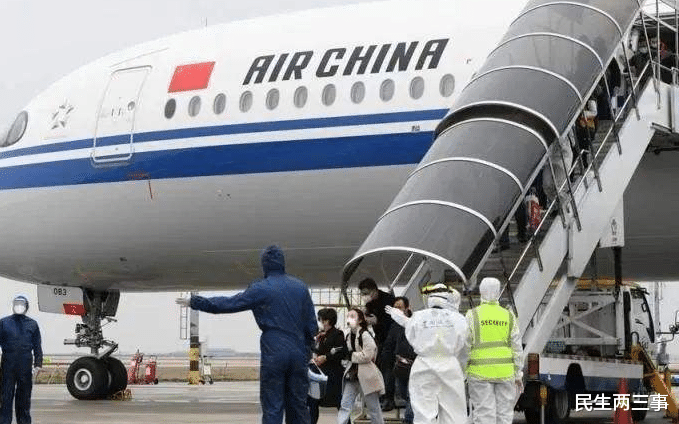 隔离▲380一天不包吃，隔离酒店费用高，留学生多次投诉无人管：没人服务我们