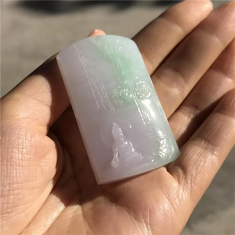 翡翠|小伙子一口拿下的翡翠原石，一刀切开，他自己都看呆了