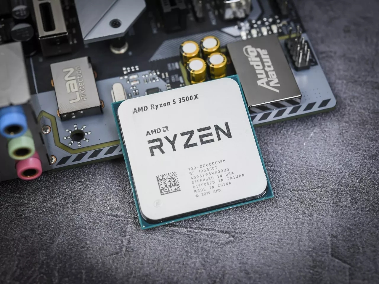 显卡@4500元上AMD R5 3500X加RTX2060显卡是真的香!