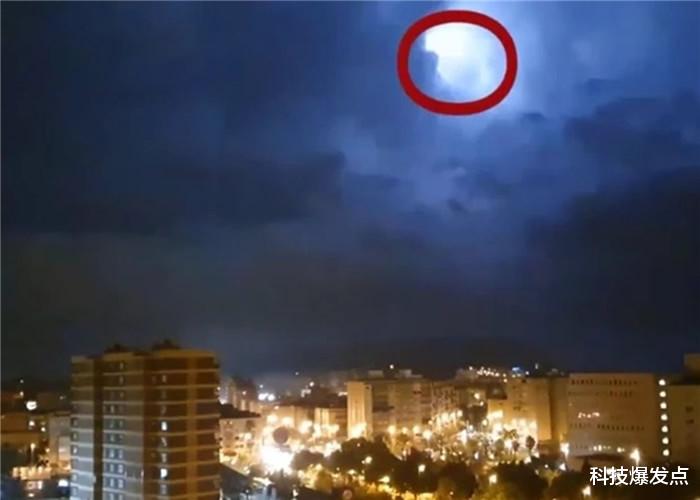 UFO@美国在承认UFO视频后，西班牙发现不明飞行物，真相是什么？
