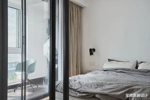 「」我家92㎡两居室，搞极简装修花了40万，亲戚笑话我被坑还傻乐