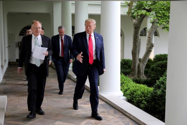 【Angelababy】特朗普点评美军UFO视频：绝了 想知道是不是真的