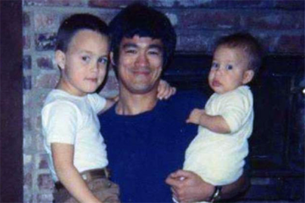 李小龙▲李香凝，作为功夫巨星李小龙唯一的女儿，她如今过得怎么样了？