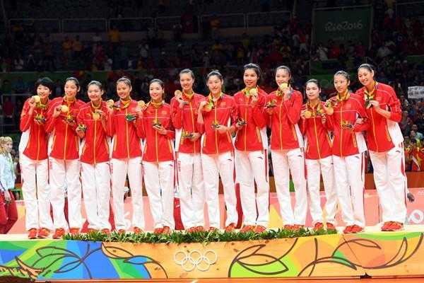 郎平@女排里约夺冠一路坎坷，郎平换人和暂停太绝了，不愧是真正的大师