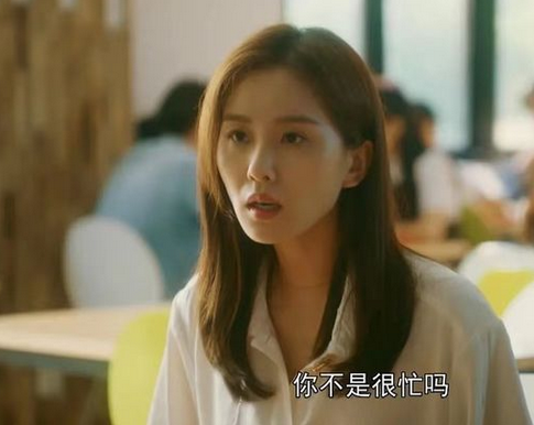 发型|不仅鞠婧祎是月牙脸，原装的刘诗诗也是月牙脸了，减肥太猛的结果