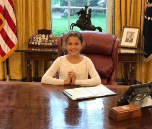 特朗普|白宫总统办公室成特朗普家庭客厅，伊万卡坐总统椅不算啥，孙子们也满屋乱跑