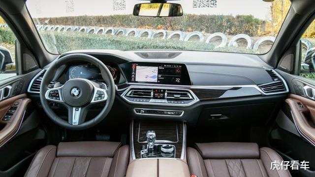 宝马X5:宝马终于扬眉吐气了,新车比Q7漂亮,340Ps破百5.5秒,要迷倒一片