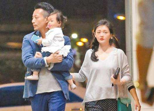 短发|大S也难逃发福，胖回来全身都是大妈味，还剪了这种显老的短发