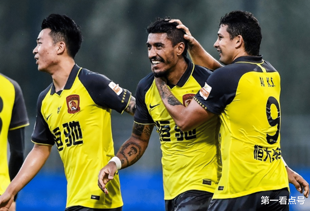 江苏苏宁|中超最新积分榜：恒大再次登顶，申花杀进三甲，苏宁退居次席！