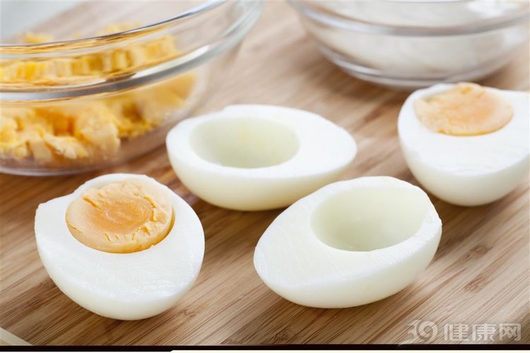 「高血脂」每天早上吃鸡蛋,会增加心血管死亡率?北大40万人研究给出答案