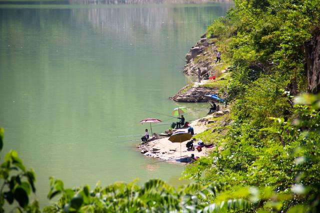 #秦岭#秦岭山阳金钱河｜这河里能钓鱼不？有点险，禁止钓鱼，但能钓寂寞