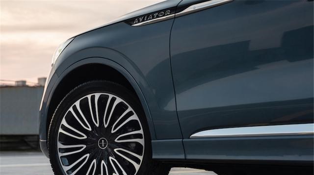 林肯|这才是真正的“实力王”，连玻璃都是5层，进口6缸机爆出355马力