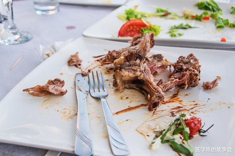 亚硝酸盐|癌症是吃出来的，想长寿，四种剩菜坚持不碰，癌细胞会更远一点