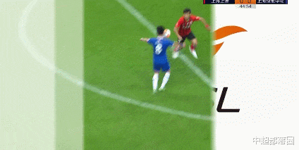 马宁|中超重大争议！申花球员禁区倒地，马宁拒绝判点球，VAR也不介入