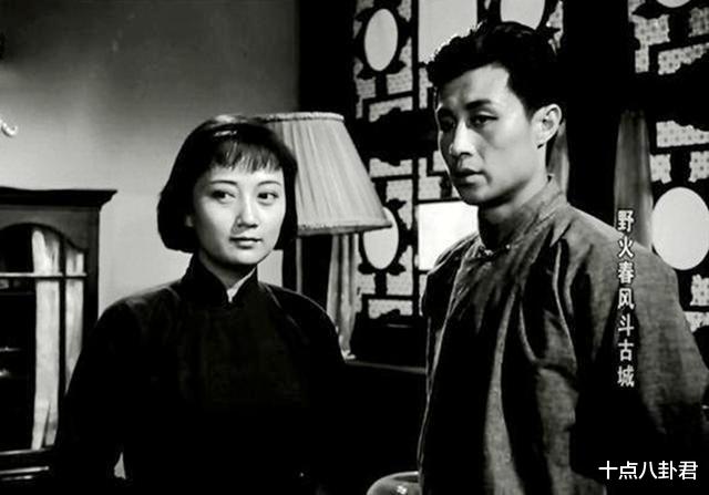 许佳琪:王晓棠的传奇人生:从女明星到女将军,中年丧子,今年86岁了