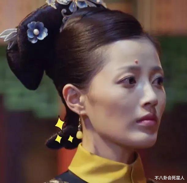 鹿鼎记|新《鹿鼎记》剧组太穷酸？划伤没血口红画，皇宫破烂龙袍线头乱飞