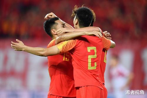 李铁@下午18点! 国足传喜讯: 李铁正酝酿超级计划, 中国进世界杯恐难阻挡