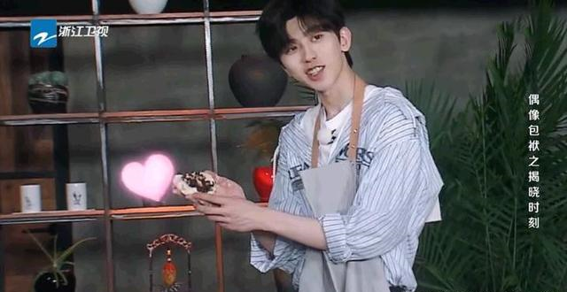 [蔡徐坤]《奔跑吧》只会耍帅，连蛋炒饭都做不好的蔡徐坤，求你们别捧着了