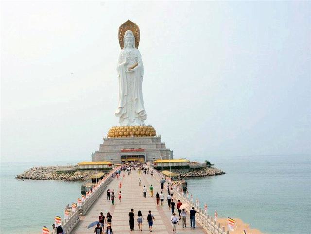 古镇|花费8亿的“三亚观音”，当年遭炮轰太奢侈，现在为何大获认可？