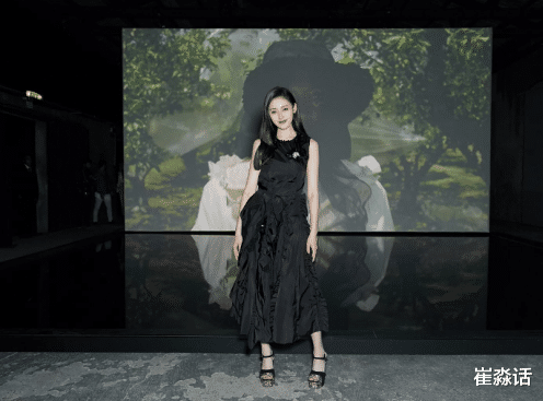 张天爱|因为美背为巩俐裸替,为减肥两年只吃黄瓜,张天爱真的这么拼吗?