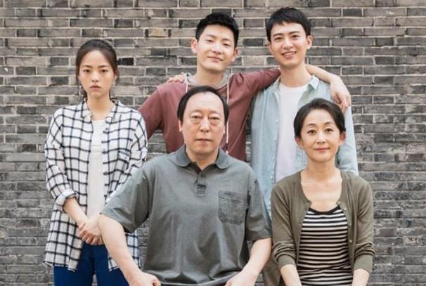 陈瑾|国家一级演员陈瑾，20年不吃米饭，和亲哥约好不婚，哥哥给她养老