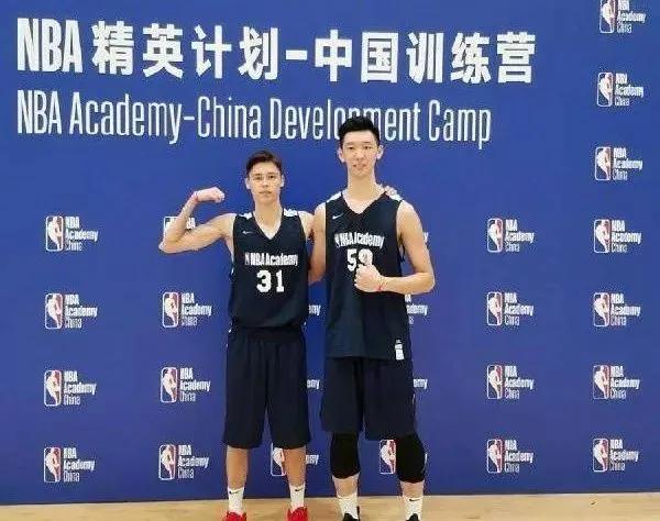 【麦迪】又帅又能打！中国男篮的中俄混血前锋！曾经单挑戏耍了麦迪