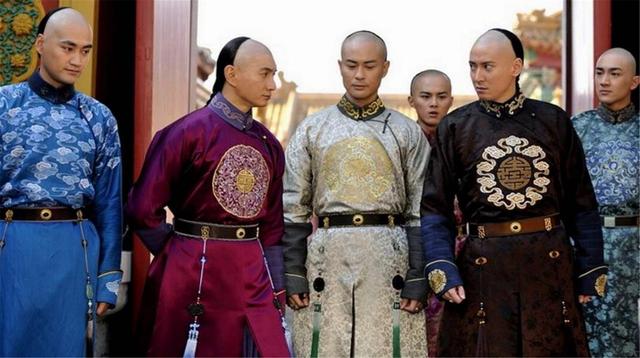 康熙|康熙最长寿的儿子，手握重兵却不去争皇位，70岁还被侄子乾隆器重