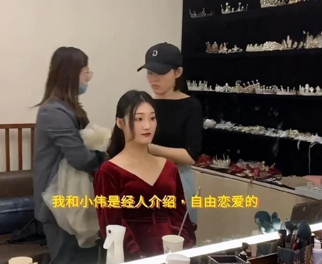 朱之文|大衣哥儿媳开直播力捧娘家人，丈夫小伟存在感低，小舅子成主角